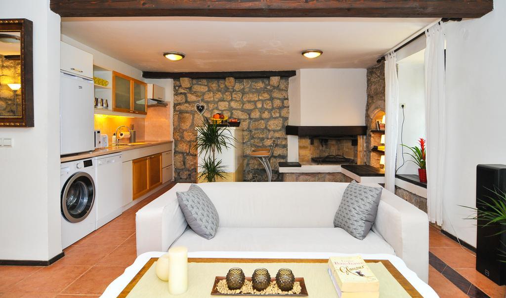 Holiday Home Maris Котор Екстериор снимка
