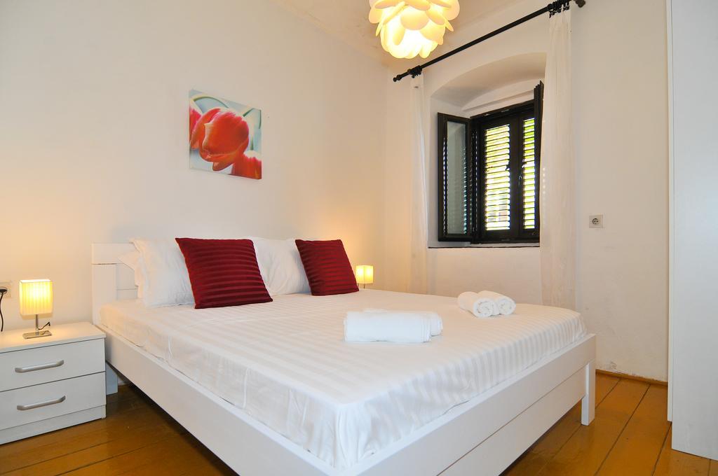 Holiday Home Maris Котор Екстериор снимка